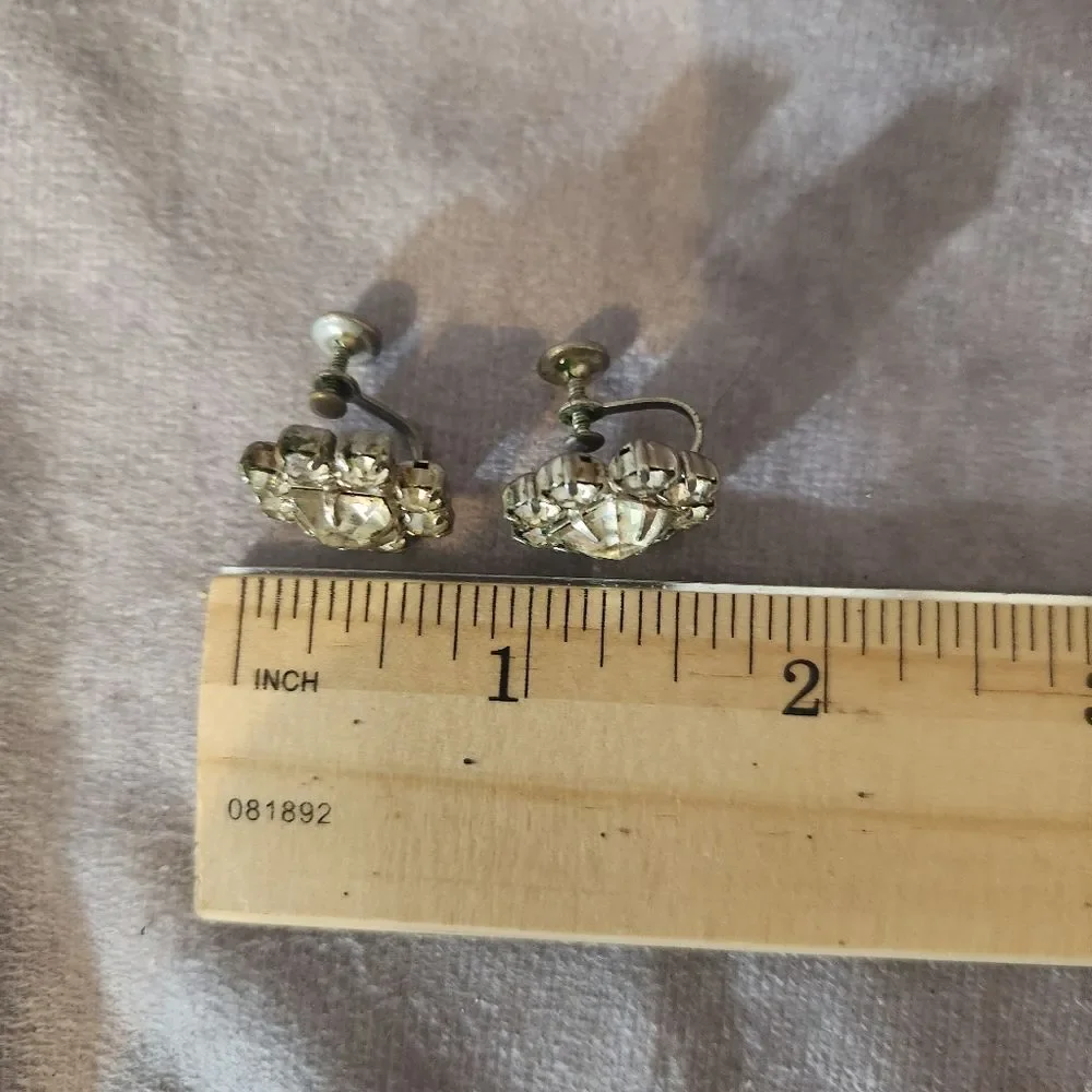 Vintage Elegant‎ Silver Crystal Screw Back Earrings